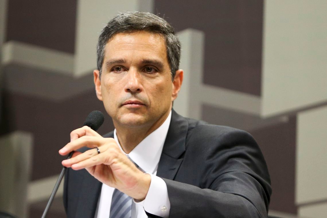 Campos Neto toma posse como presidente do Banco Central