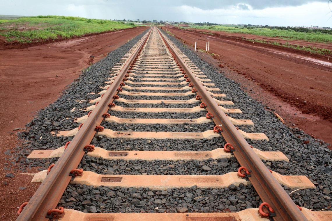 Governo arrecada R$ 2,719 bi com leilão da Ferrovia Norte-Sul