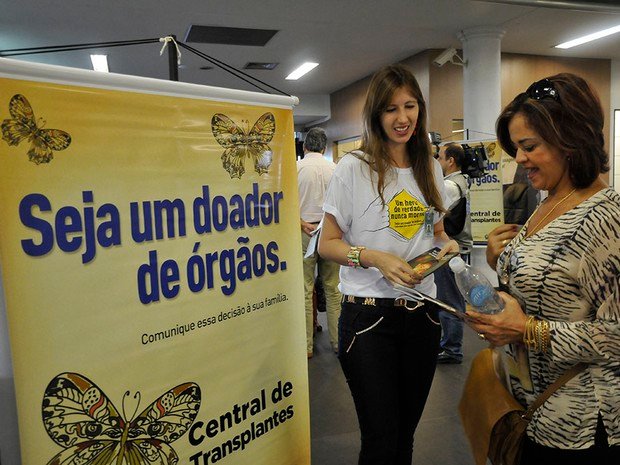 Ação conscientiza sobre doação de órgãos em shopping de Goiânia