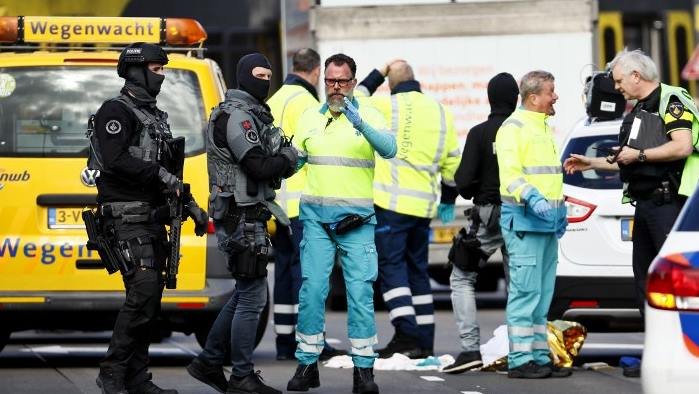 Polícia da Holanda confirma 3 mortos e 9 feridos em tiroteio em bonde