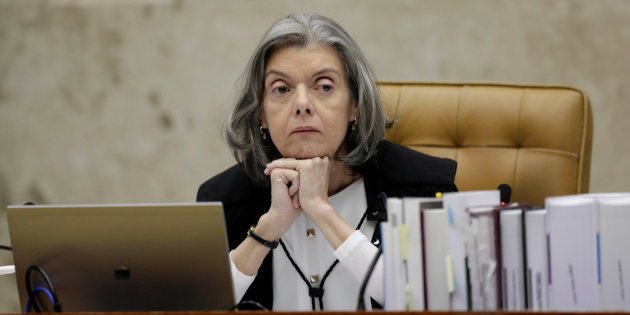 Cármen Lúcia suspende decisão sobre reorientação sexual