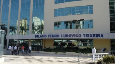 Mais de 23 mil servidores receberam salário de dezembro nesta terça-feira
