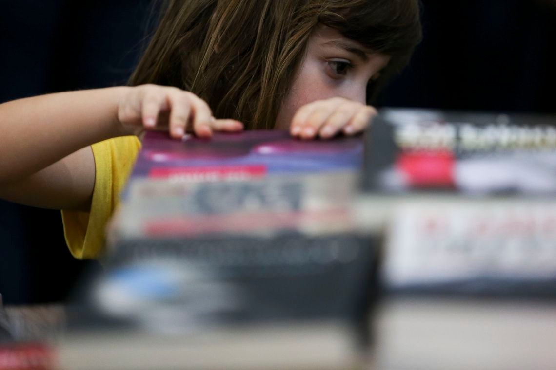 No Dia do Livro Infantil, escritora dá dicas para incentivar a leitura