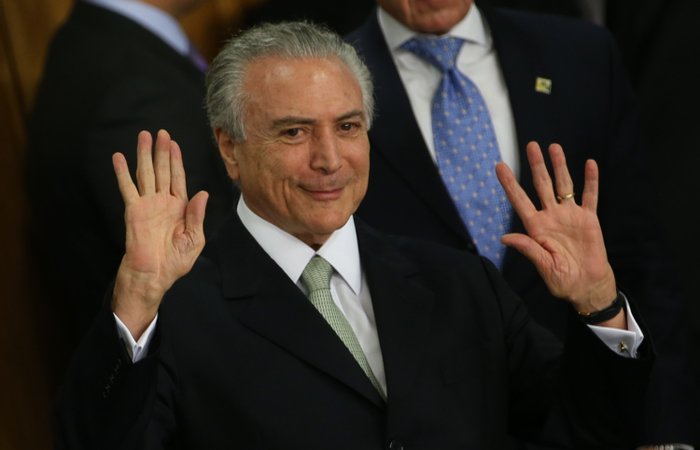 Após decisão do STJ, Temer deixa prisão em São Paulo