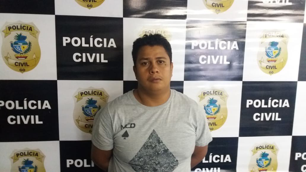 Polícia prende homem que vendia certificados e diplomas por redes sociais, em Goiânia