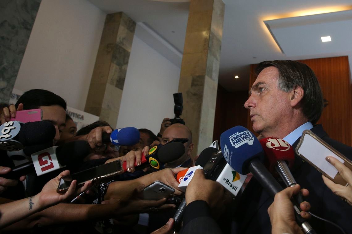 Bolsonaro diz que apoia suspensão da tabela do frete