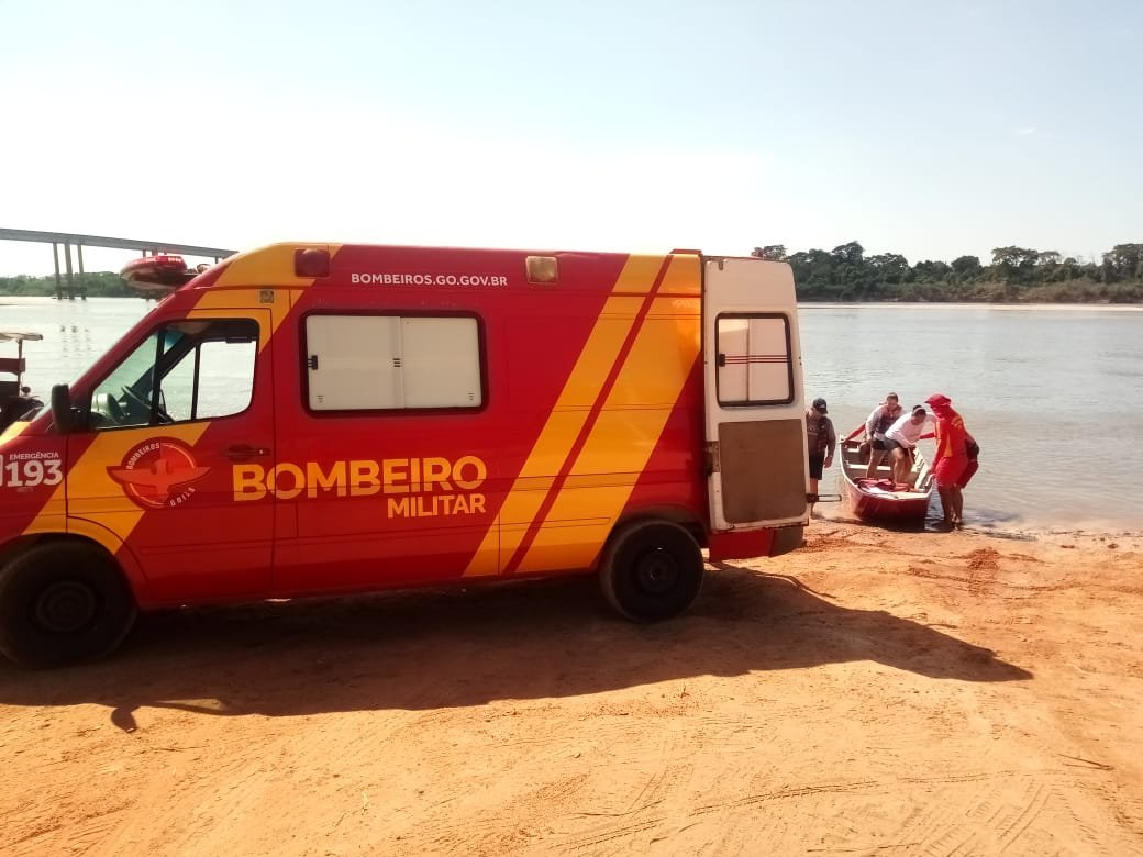Mulher fica ferida após levar ferroada de arraia no Rio Araguaia, em Britânia