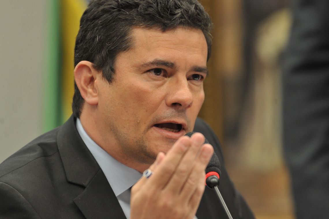 Moro se licencia do cargo para período de férias
