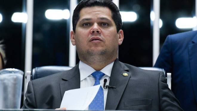 Presidente do Senado, Davi Alcolumbre contraiu coronavírus, diz assessoria