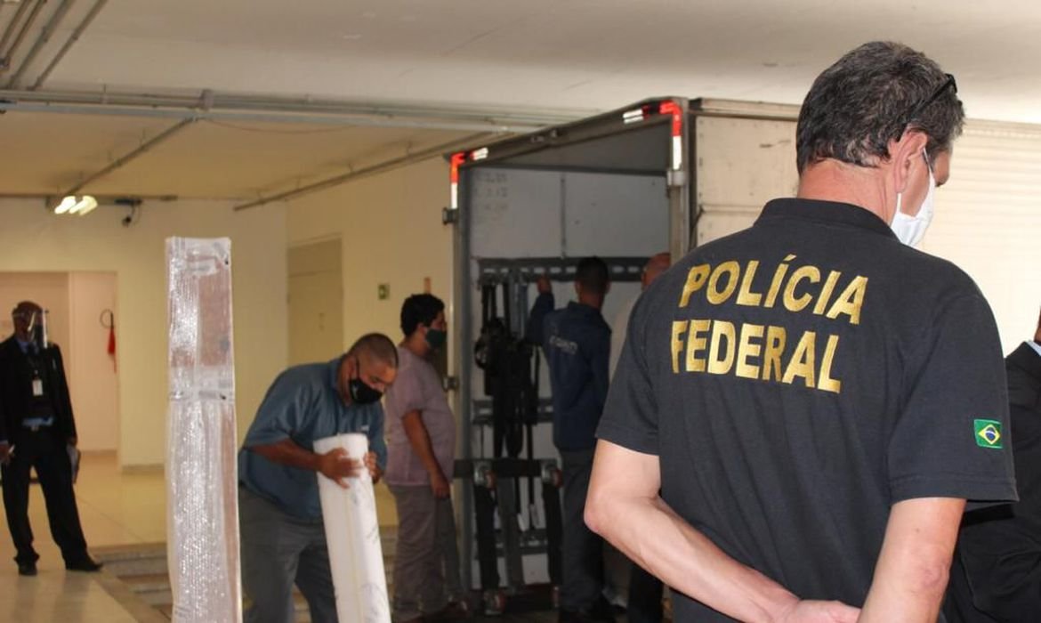 PF combate lavagem de dinheiro no Distrito Federal e em Goiás