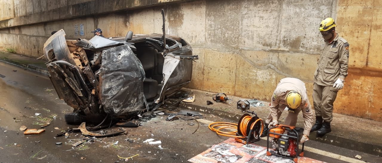Morre uma das vítimas da queda de veículo em viaduto, em Anápolis