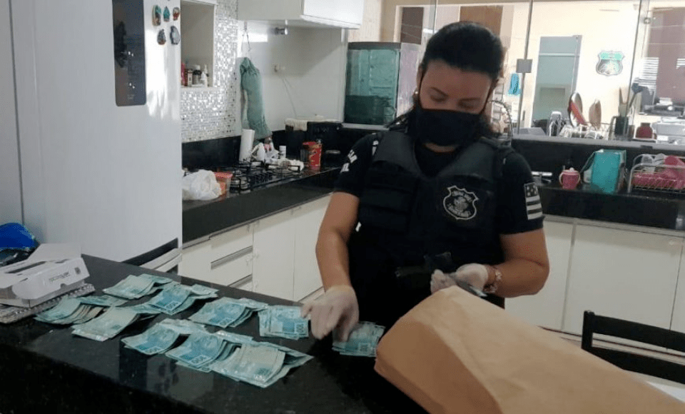 PC investiga grupo criminoso suspeito de fraudes contra instituição financeira de Caldas Novas