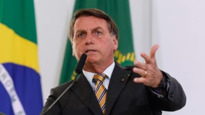‘Parece que só se morre de Covid’, diz Bolsonaro em meio a colapso na saúde
