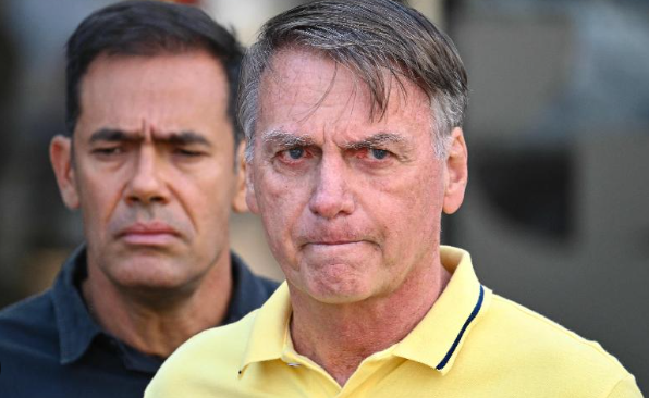 Quaest: 55% apoiam prisão domiciliar de Jair Bolsonaro