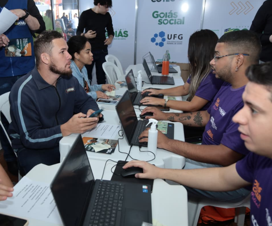 Feirão de Empregos em Aparecida oferta 10 mil vagas para trabalhadores da região