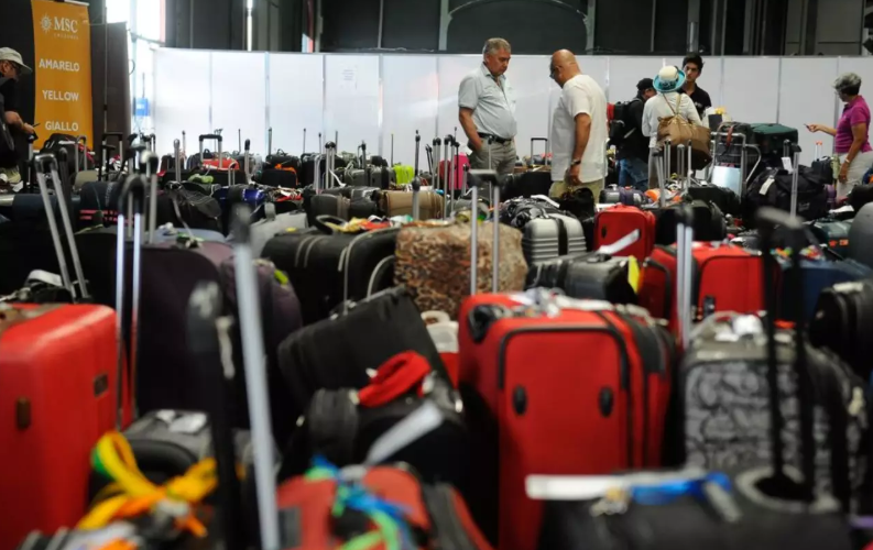 IBGE: Brasileiro viaja pouco, prioriza carro e prefere casas de amigos a hotéis