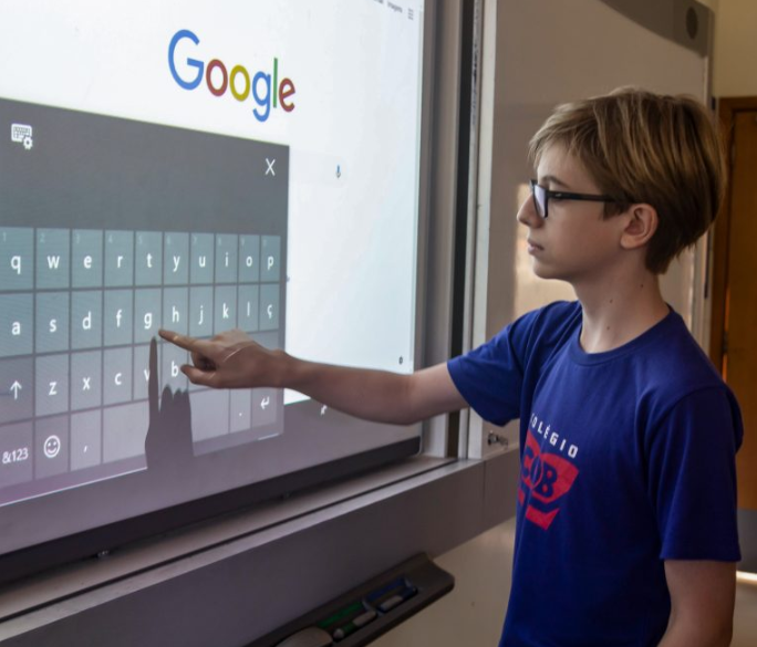 Prefeitura de Goiânia adquire 1440 lousas digitais para escolas municipais