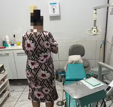 Falsa dentista é presa em consultório que funcionava sem alvará em Goiânia