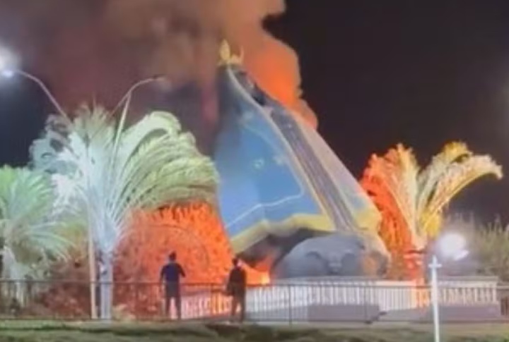 Monumento de Nossa Senhora Aparecida desaba durante incêndio em Goiás