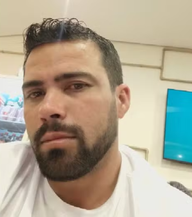 Homem é encontrado morto no porta-malas do próprio carro após ir à casa de amigo, em Goiás