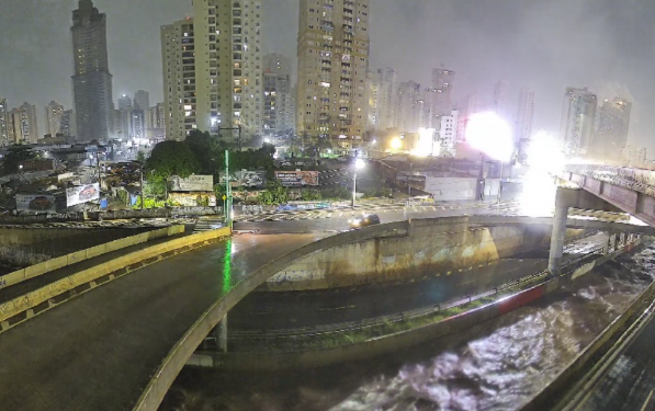 Goiânia amanhece sem grandes intercorrências após fortes chuvas