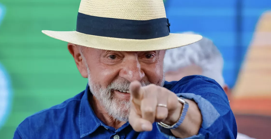 ‘Vai para o xilindró sim senhor’, diz Lula sobre o ‘fujão’ Bolsonaro