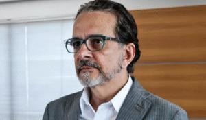 “Pesquisa é sinal de alerta para Lula, mas ele ainda é favorito para a reeleição”, diz Lavareda