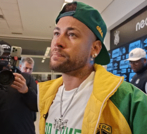 Copa: Neymar aguarda lista de Ancelotti com otimismo