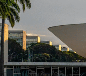 Congresso se aproxima do recesso sem votar PEC 6×1 e PL da Misoginia