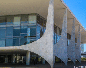 Brasil repudia revogação de visto de embaixadora nos EUA