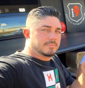 Empresário morre após batida entre carro e caminhão, em Goiás