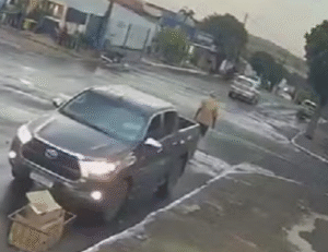 Ex-vereador morre ao ser atropelado por caminhonete, em Goiás