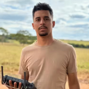 Audi é partido ao meio e passageiro morre em acidente na GO-080