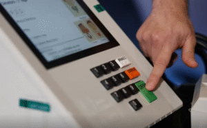 Eleitor deve se antecipar na consulta a local de votação, alerta TSE