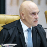 Moraes determina emissão de mandado de prisão contra Eduardo Bolsonaro