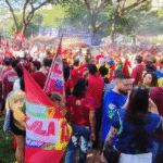 Manifestação a favor de Lula reúne apoiadores em Goiânia